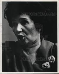 1964 Press Photo Ella Gerber, New York director, directs at Theatre, Inc.,  Texas