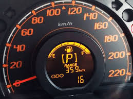 Wofl vaupel, expat questions perodua myvi's meter panel. Kenapa Bacaan Tolok Minyak Fuel Gauge Kereta Sebenarnya Mengarut Iluminasi