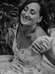 Can we please go back to this light? ✨ #sonnenuntergang #goldenhour  #fotografieliebe #lichtmomente #naturfotografie #himmelundmeer #magiclight  #glücksmomente #sunsetlover #creativecommunity #lebenmitlicht  #photographyinspiration #abendschönheit ...