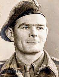 Frederick Casey's Instagram, Twitter & Facebook