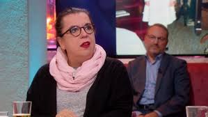 Francis van broekhuizen is operazangeres en comédienne, en bekend van haar deelnames aan de tot mijn 30ste was ik zo'n beetje de heilige maagd van orléans, ik had nog geen relatie gehad. Francis Van Broekhuizen Vertelt Over De Gevolgen Van Jarenlang Pesten Linda Nl