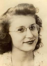 Taylor Barnhart's Instagram, Twitter & Facebook