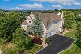 Located at 39 east mountain rd in hillsborough, new jersey, foothill acres rehabilitation and nursing center is a 200 bed skilled nursing facility. 108 Hillsborough Homes For Sale Hillsborough Nj Real Estate Movoto