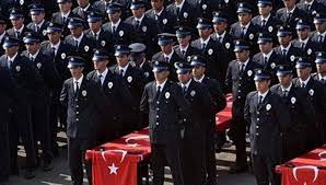 Eğitim dört yıl sürmekte ve komiser yardımcısı olarak mezun olunmaktadır. Pomem Mulakat Yerleri Ve Tarihleri Belli Oldu Polis Akademisi Sinava Giris Belgesi Sorgulama Ntv