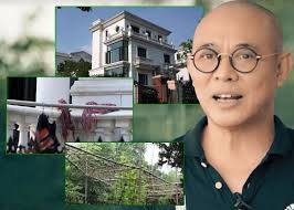 Cận cảnh căn biệt thự Lý Liên Kiệt bỏ hoang, mặc anh trai sống khu ổ chuột 