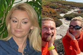 In 2010, she completed the seven summits. Eo3lnkszopjb M