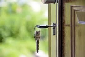 Wer den einstand in der ersten eigenen wohnung feiern möchte, sollte sich bei den nachbarn vorstellen. Was Braucht Man Um Eine Wohnung In Barcelona Zu Mieten