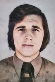 Alessandra Lippel entrevista Steven Alig no oitavo episódio do canal Limão  ou Limonada