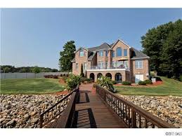 Island Point Waterfront Home For Sale In Sherrills Ford Nc Lake Norman Waterfront Homes For Sale Waterfront Homes Southern Homes