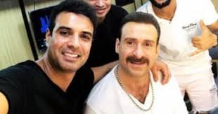 فنانون يدعون بالشفاء لنضال الشافعي بعد إجرائه جراحة خطيرة. Ù‡ÙƒØ°Ø§ ÙŠØ¸Ù‡Ø± Ù†Ø¶Ø§Ù„ Ø§Ù„Ø´Ø§ÙØ¹Ù‰ ÙÙ‰ Ù…Ø³Ù„Ø³Ù„ ÙÙ‰ ÙŠÙˆÙ… ÙˆÙ„ÙŠÙ„Ø© Ù…Ø¹ Ø£Ø­Ù…Ø¯ Ø±Ø²Ù‚ ØµÙˆØ± Ø§Ù„ÙŠÙˆÙ… Ø§Ù„Ø³Ø§Ø¨Ø¹