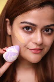 CLOUD MAKEUP SPONGE BEAUTY BLENDER IN LAVENDER WHITE