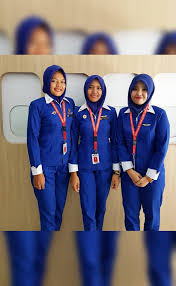Lion air telah memproses klaim keterlambatan sebesar rp 300 ribu. Sekolah Pramugari Lintas Angkasa Aviation Tc Auf Twitter Alumnila Dari Kiri Ke Kanan Mira Ground Staff Lion Air Di Bandara Soetta Cgk Susi Pekanbaru Fahmi Ground Staff Citilink Bandara Ngurah Rai