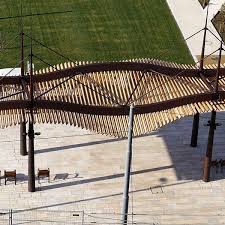 Une Place Jardin Une Place Dans Un Ecrin De Jardin Pour Re Enchanter Le Lieu Le Projet Re Invente L Ecriture D Une Place Du 21 Eme Siecle A Cal Pergola Naves