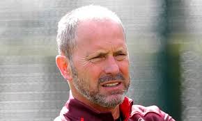 Reading hire Mark Bowen as technical consultant until end of season