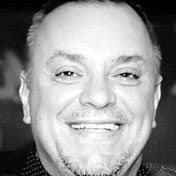 Albert Alves's Instagram, Twitter & Facebook