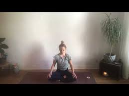 Maybe you would like to learn more about one of these? Yoga Gegen Angst Ubungen Fur Innere Starke Hellobetter