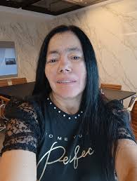 How should Puerto Ricans identify their race in the census?