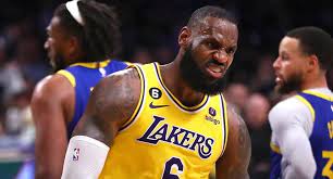 Site lista cinco opções de troca para LeBron James na NBA