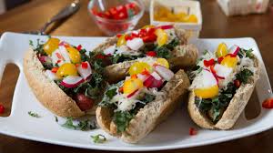 Sprinkle with remaining onions and … Watch A Healthy Hot Dog Recipe For Your Summer Bbq Treat Yourself Glamour