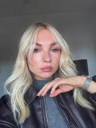 Danielle Riley (@danielle.bernadette.riley) • Instagram photos and videos