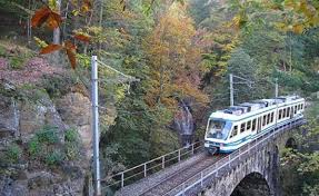 Auf dem berg mottarone am lago maggiore gibt es eine coole rodelbahn, man fährt mit einer art bob herrunter.gefilmt wurde mit einer gopro hd, in der cockpit. Panorama Dal Mottarone Stresa Italia Bild Von Stresa Lago Maggiore Langensee Tripadvisor