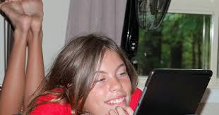 TRAVEL WITH THE BAYFIELD BUNCH:)): ELLA AND I SLIP OUT FOR A PHOTO CRUISE  THIS MORNING