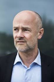 ARKIV) Forsvarsadvokat Anders K. Németh bliver interviewet af TV2. Retssag  mod Hesalight begyndte