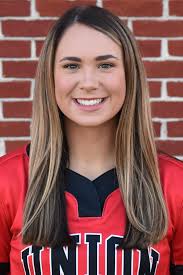 Taylor Manley's Instagram, Twitter & Facebook