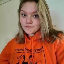 Emilee Bews (@ebews99)