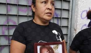 Feministas protestan en Fiscalía por joven desaparecida en Iztapalapa-  Grupo Milenio