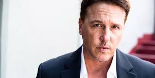 20 questions with Lochlyn Munro