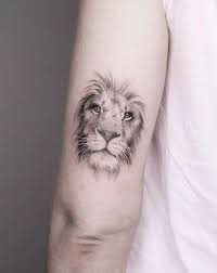 10 Small Lion Tattoos For Women Petpress Lion Hand Tattoo Small Lion Tattoo Small Lion Tattoo For Women