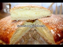 Today I Present You A Tart It Is A Brioche Stuffed With Cream You Can Form It As A Big Tart Or In Small Forms Of Bri Tart Recipes Eat Dessert