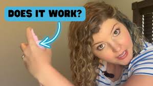 Amazon.com: Rizos Curls Alcohol-Free Volumizing Curl Hair Spray, Locks Hold  & Style, Touchable Hold Without Crunch or Flakes, Infused with Rosemary,  Argan Oil & Red Algae, For All Curl Patterns 2a -