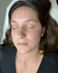 Kelsey was tired of filing in her brows every morning & as a busy mom of  two under two she needed to be ready to go as soon as the boys wake