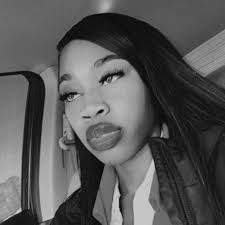 Kings Harris alleged baby mama pops out with her baby bump 🤰