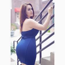 220 Likes 20 Comments Elle Valera Curvyelle On Instagram As A Singer Freelance Model And Artist I Receive Constant Adv Curvy Girl Model Curvy Models