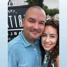 Aaron Armstrong (@aateamarmstrong)