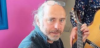 Lessay. A l'école de musique, des cours dispensés par Erik Jourdan