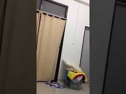 'cd keliatan' da n 'belahan dada kelihatan' bagi saya terdengar seperti wardrobe malfunction, atau fantasi seksual seorang voyeur. Wn Presenter Cantik Kelihatan Cd Nya Waktu Lagi Live Kocak Banget