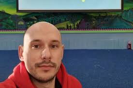 Schools are at breaking point,' says former teacher who left to run  children's wellbeing education sessions