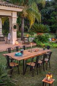 D'un simple mouvement elle change de couleur et diffuse une lumière apaisante ! Table Extensible Fabrik Noire Et Naturelle Table De Jardin Gifi Amenagement Jardin Mobilier Jardin