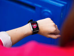 9 Free Apple Watch Mockups Psd In 2020 Free Apple Watch Apple Watch Mockup Psd
