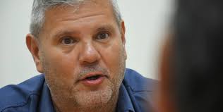 Adrián Brodsky: “No se puede vivir más así”