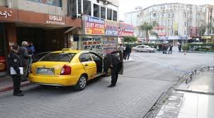 Yaralılardan biri özel araçla, diğeri ambulansla seyhan devlet hastanesi'ne kaldırıldı. Adana Da Kavga Sirasinda 3 Kisi Silahla Yaralandi Genel Haber Kayseri Canli Gaste