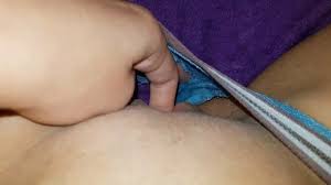 Elle Kiffe Inonder Sa Petite Culotte De Mouille: French Solo Porn