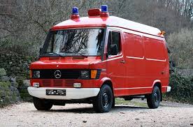 Figyelem Mercedes Camion Petit Utilitaire