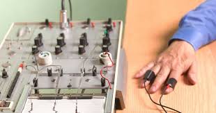 A man claiming to be a time traveller on a mission from the year 6491 passed a lie detector test. Man Who Claims To Be Time Traveler From Year 6491 Passes Lie Detector Test Meaww