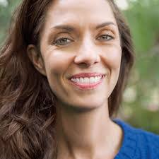 Lara Farley's Instagram, Twitter & Facebook