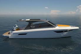 Bateaux Com Actualite Du Bateau De La Mer Et Du Nautisme Bateau A Moteur Moteur Hors Bord Bateau